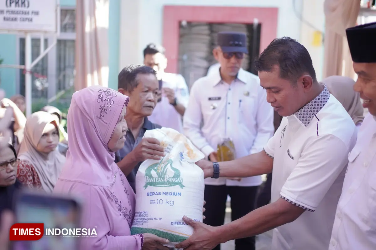 Bantuan Pangan 2026 Resmi Diluncurkan, Bupati Solok Pastikan 2.197 KK Terbantu