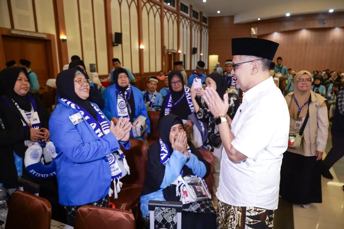Berangkat Perdana, Menhaj Lepas 391 Jemaah Embarkasi Jakarta-Pondok Gede