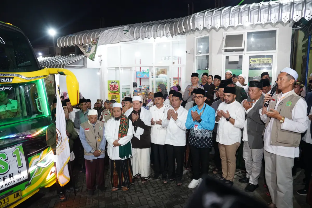 Nurochman Berangkat Haji Bersama 226 Jemaah Kota Batu, Ini Doa dan Harapannya