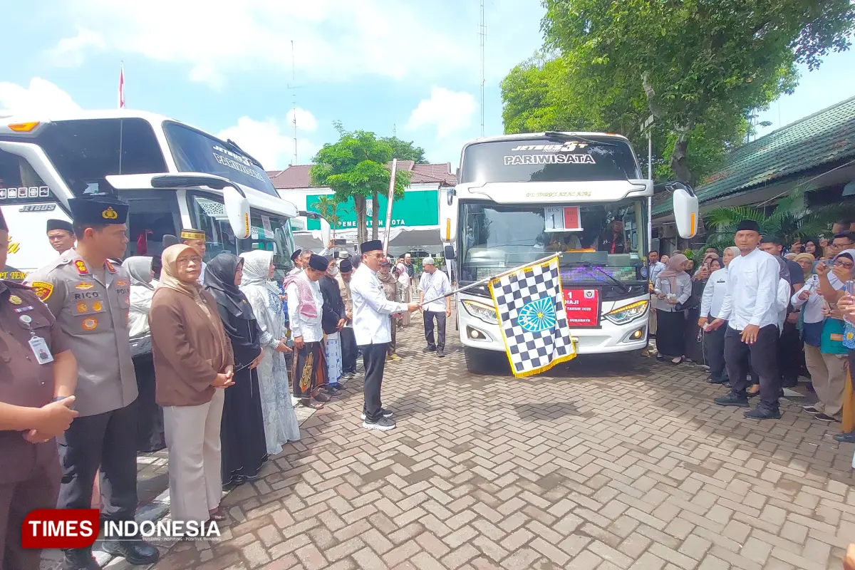 312 Calon Haji Kota Probolinggo Dilepas, Wali Kota Berpesan soal Istirahat