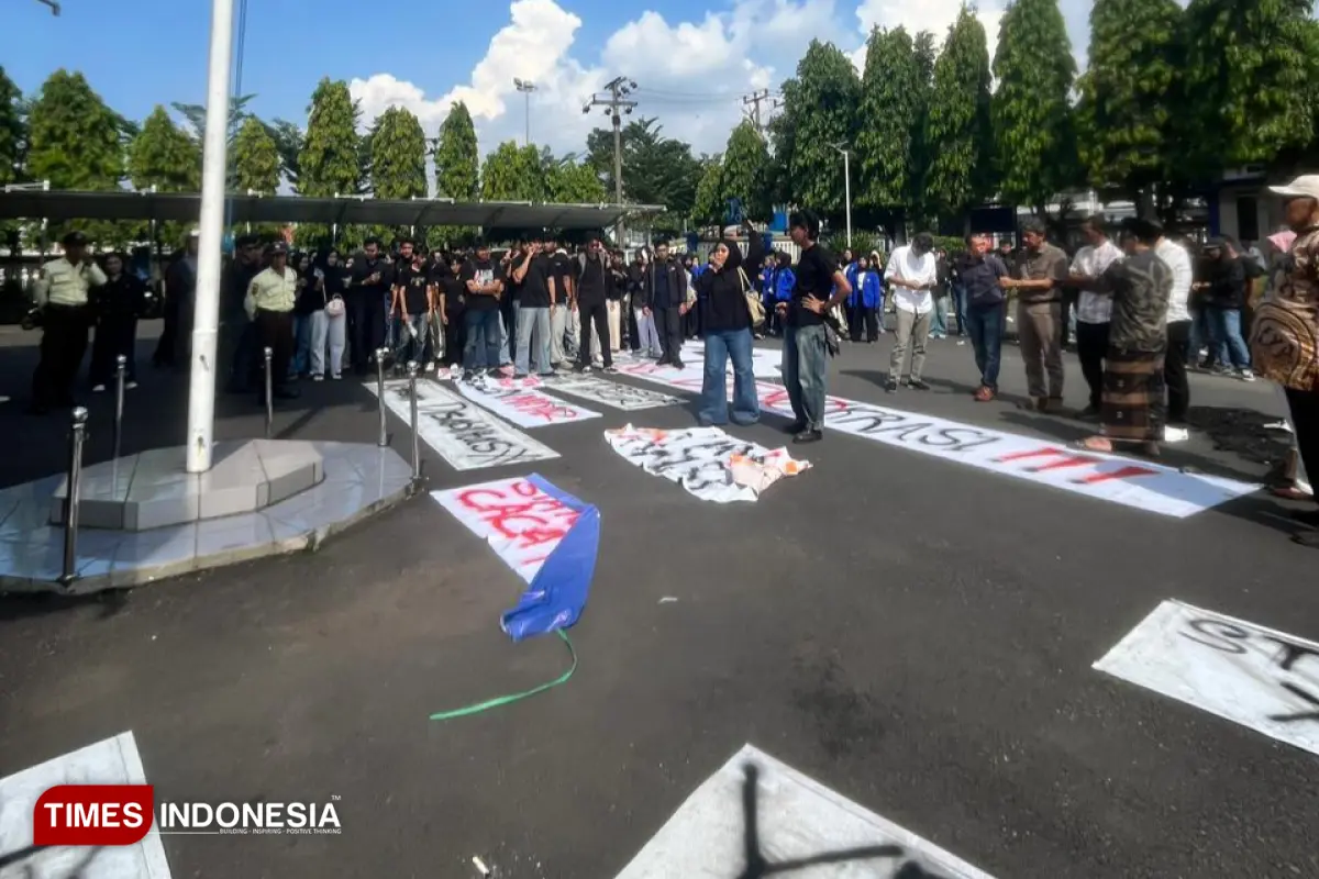 Demo Mahasiswa UNMA Majalengka Tolak Statuta 2026, Soroti Krisis Demokrasi Kampus