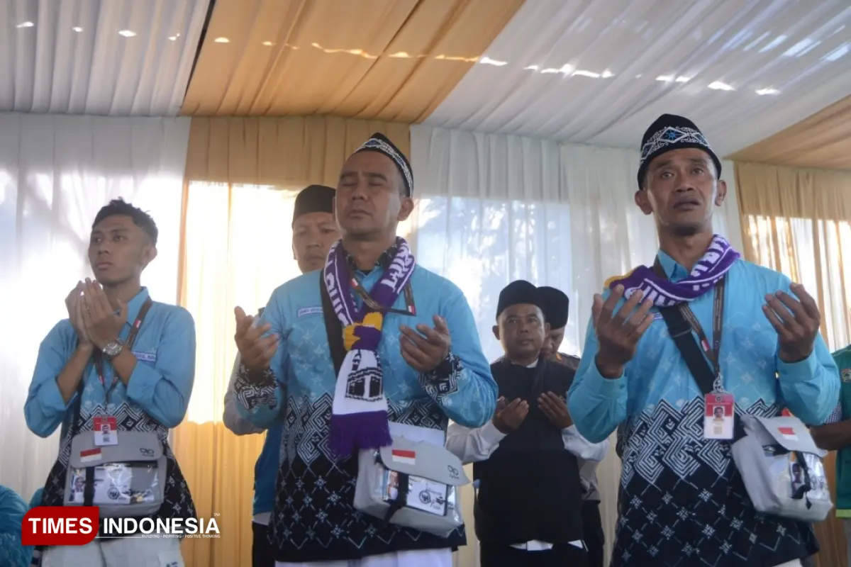 Jemaah Calon Haji Kloter Pertama dari Kota Padang