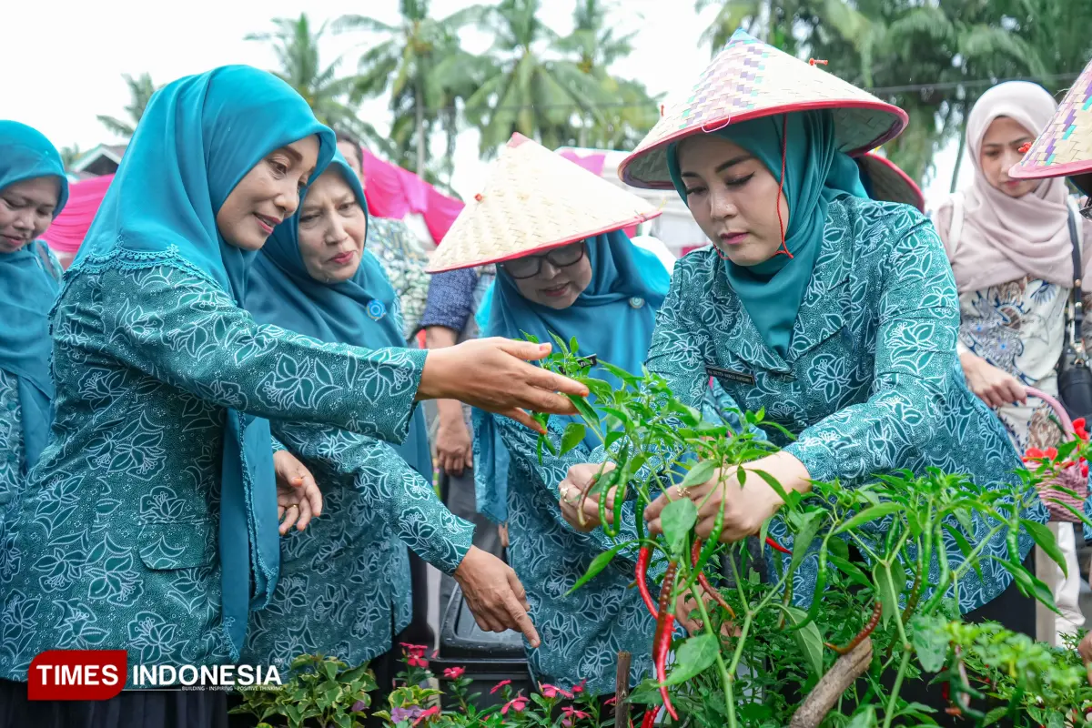 TP PKK Sumbar Lakukan Penilaian Lomba Dasawisma Berprestasi Tingkat Provinsi di Pasaman Barat