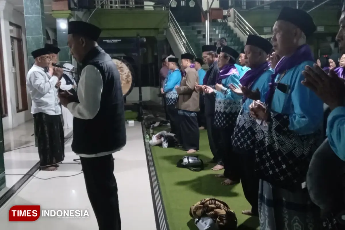 Kloter Terakhir Jemaah Haji Mandiri Kabupaten Malang Diberangkatkan