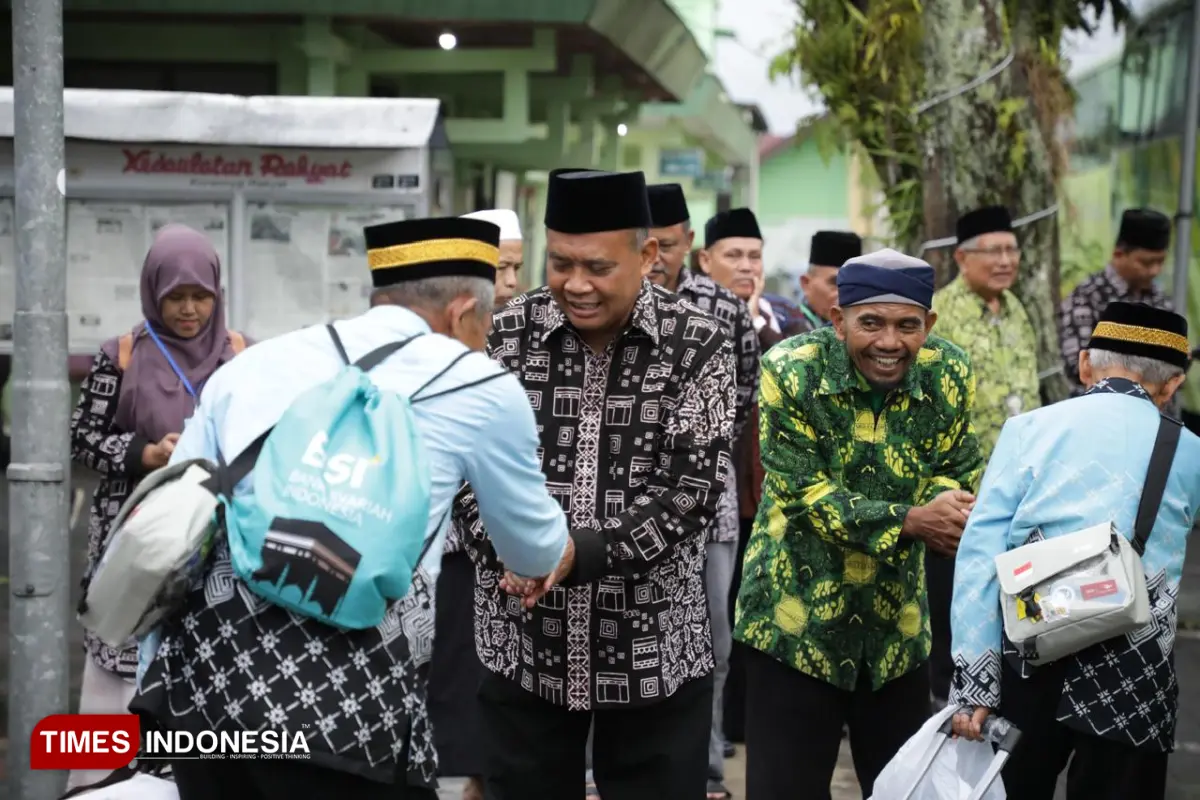Bupati Sleman Lepas 354 Jemaah Haji 2026, Pesan Jaga Kesehatan dan Titip Doa
