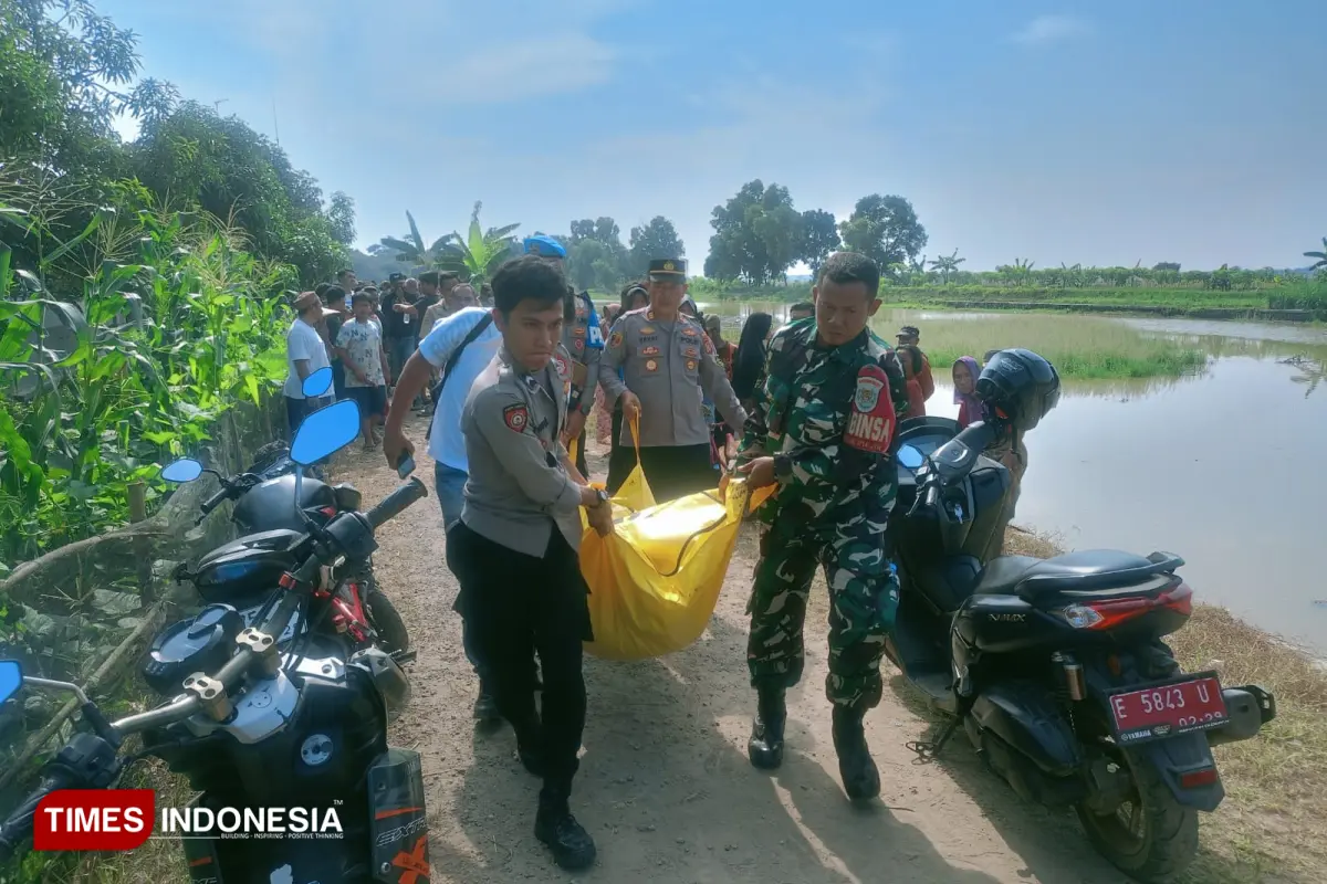 Mayat Pria Bertato Ditemukan Mengambang di Sungai Cibuaya Jatitujuh Majalengka