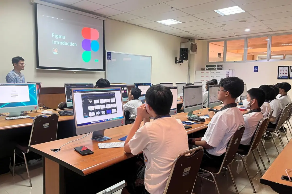 Siswa NLS Belajar Teknologi di Universitas Ma Chung Malang