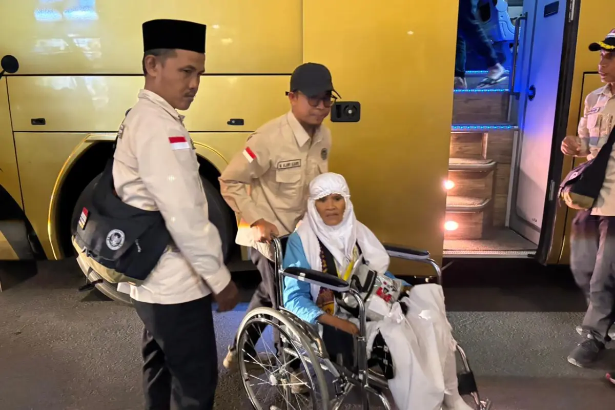 Cuaca Panas di Arab Saudi, Jemaah Lansia Diimbau Batasi Aktivitas dan Fokus Ibadah Wajib