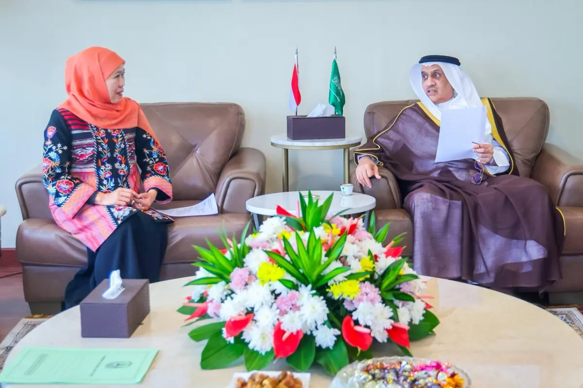 Khofifah Jajaki Investasi hingga Logistik Haji dalam Pertemuan dengan Dubes Arab Saudi