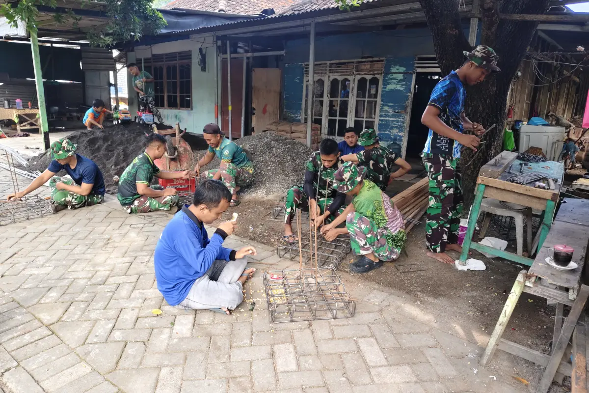 TMMD ke-128 Kodim 0817 Gresik Rehab RTLH, Wujudkan Rumah Sehat Bagi Warga Desa Slempit