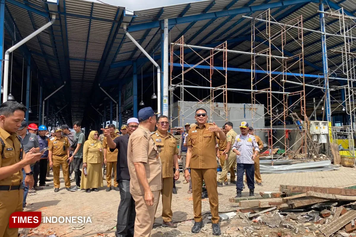 Sehari Dikebut, Pemkot Malang Bongkar Total Ribuan Lapak Demi Proyek Jalan