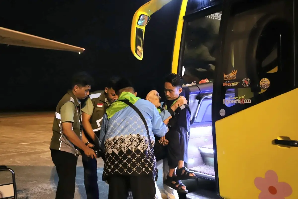 Jemaah Haji Kloter Gabungan Sumbar–Bengkulu Resmi Bertolak ke Madinah