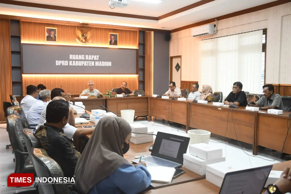 Klarifikasi Penahanan Ijazah Pekerja, Komisi D Gelar RDP dengan Pengusaha dan Pengawas Tenaga Kerja
