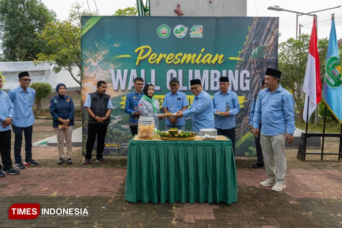 Peresmian wall climbing - 1