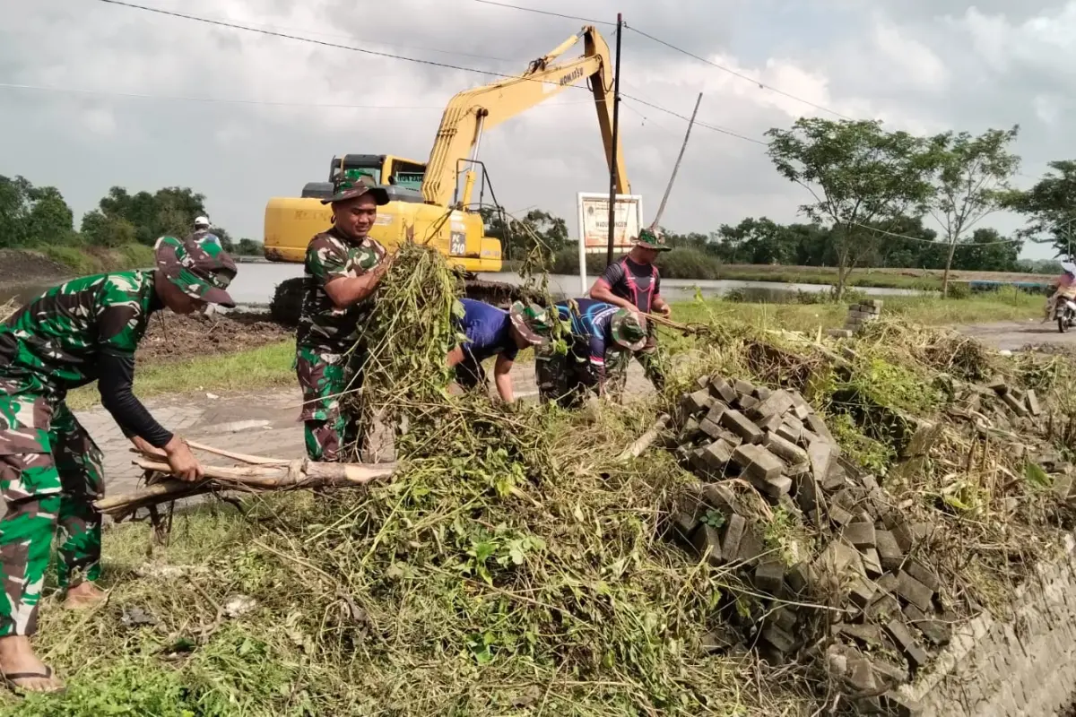 TMMD 128 Gresik Jadikan Waduk Lingsir Motor Kebangkitan Ekonomi Petani Slempit