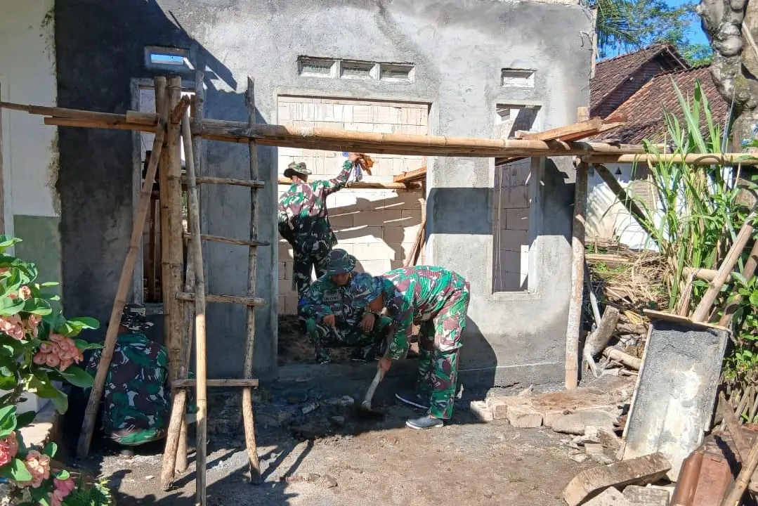TMMD 128 Lengkapi Pavingisasi Brabe dengan Drainase, Warga Dusun Klagin Sambut Solusi Genangan
