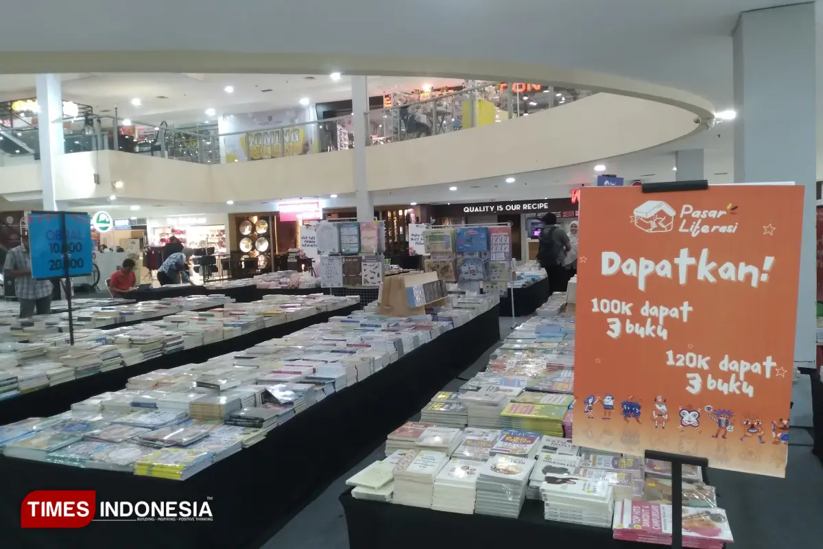 Pasar Literasi Sambangi Malang City Point, Tawarkan Ribuan Koleksi Mulai Rp10 Ribu