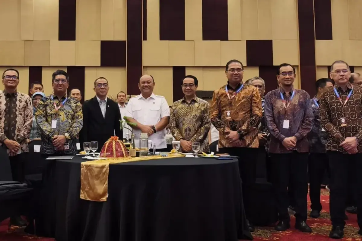 Rektor UB Dampingi Menteri Kemdikbudristek Resmikan SPPG Tamalanrea Unhas