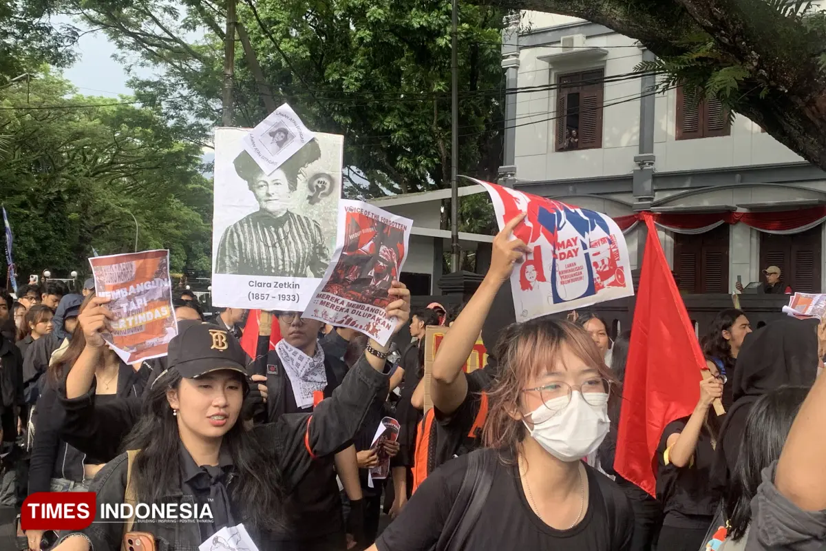 Buruh Perempuan di Malang Keluhkan Upah Tak Seimbang dan Penghapusan Cuti Haid saat May Day