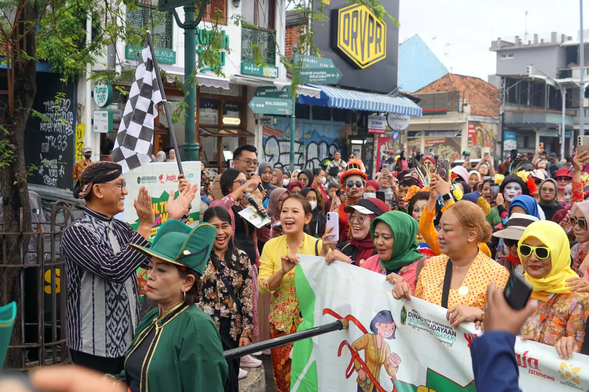 Cultural Fun Walk Jogja 2026: Ribuan Warga Berbusana Tradisional Semarakkan Kota, Budaya Jadi Daya Tarik Wisata