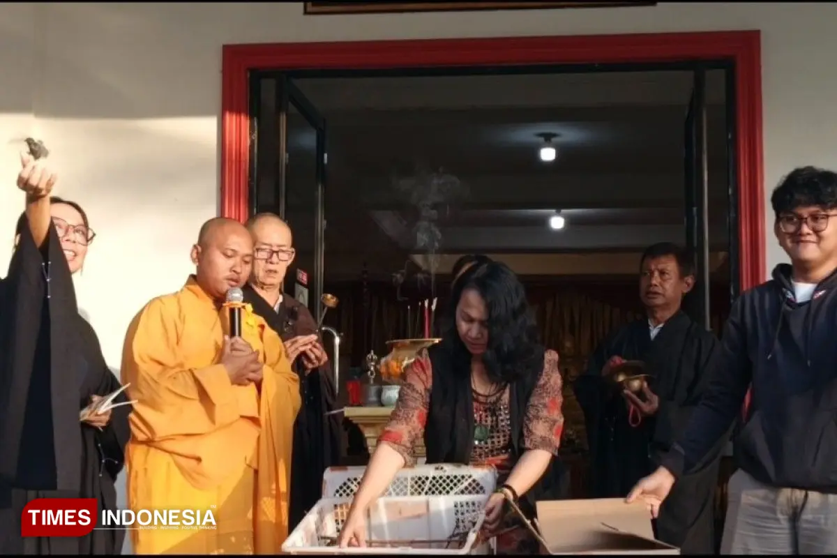 Mengenal Singkat Tradisi Fang Sheng, Melepas Makhluk Hidup dalam Agama Budha dan Maknanya