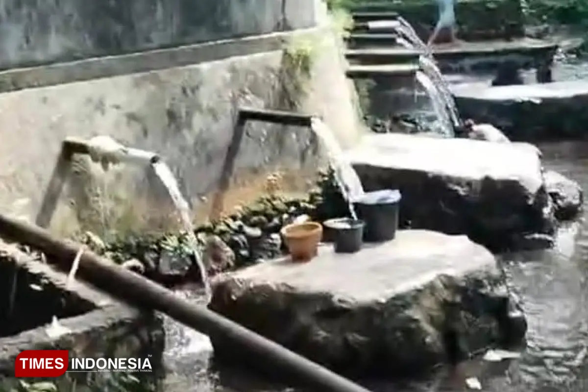Miris, Miliki Sumber Mata Air Melimpah, Warga Banyumudal Pemalang Harus Beli Air Bersih