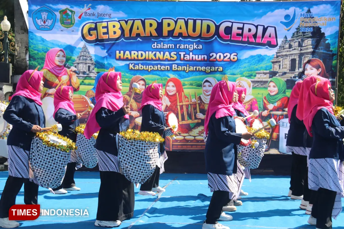 upacara peringatan Hardiknas
