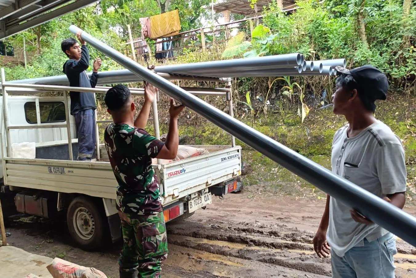 Di Balik TMMD 128 Probolinggo, Gotong Royong Angkut Material Jadi Kunci Percepatan