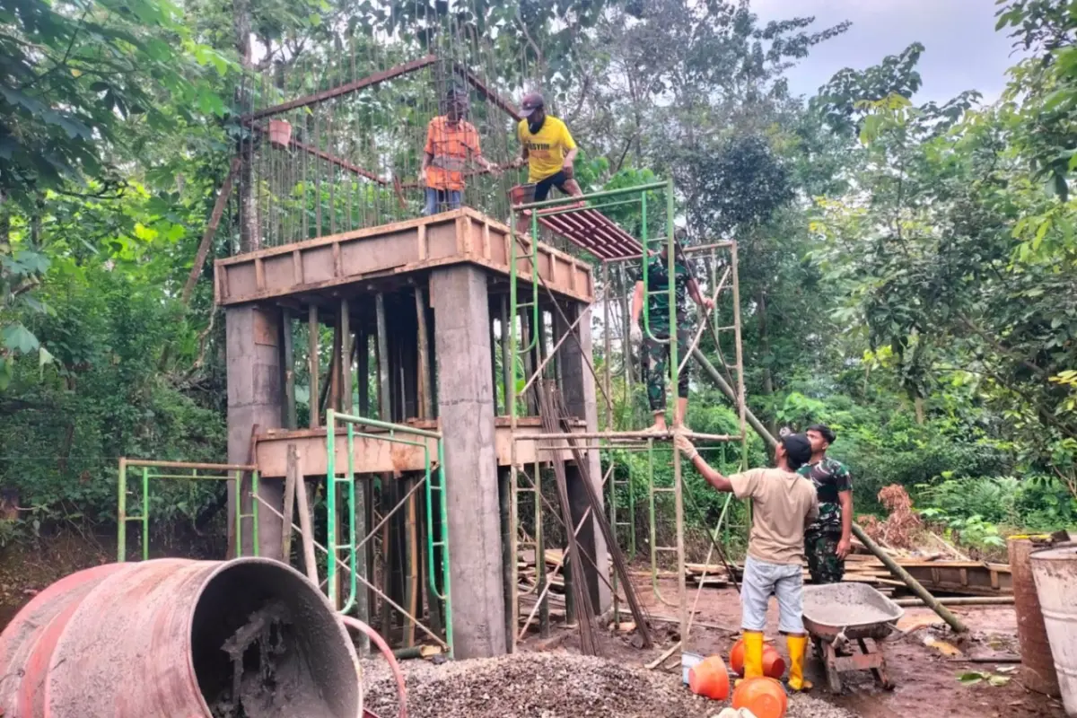 TMMD 128 Probolinggo Bangun Tandon 5.000 Liter, Desa Brabe Dekati Solusi Air Bersih