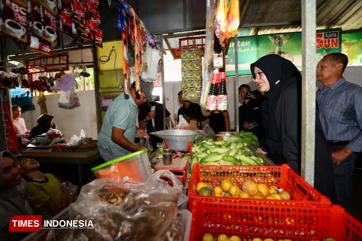 Salut, Bupati Banyuwangi Gratiskan Retribusi Pedagang Pasar Setiap Sabtu dan Minggu