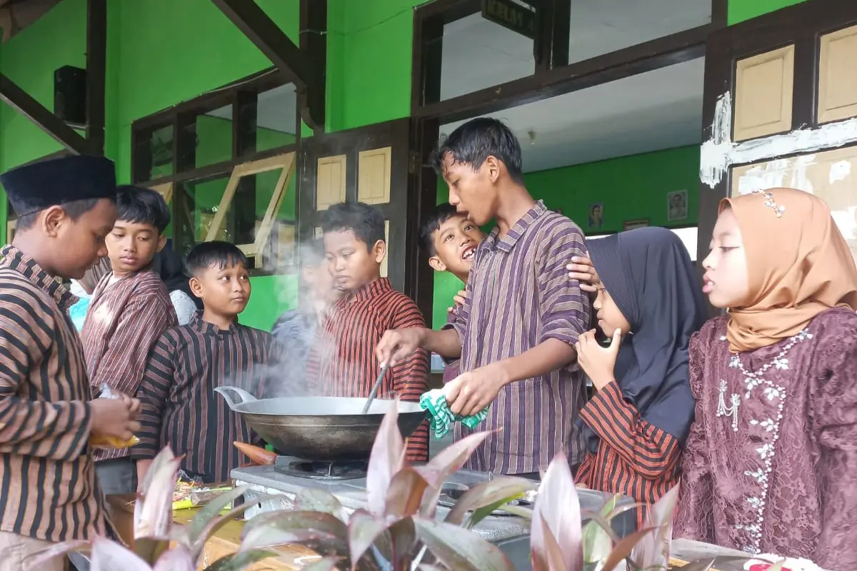 Lomba Memasak Warnai Peringatan Hari Kartini di SDN Sidoharjo Pacitan
