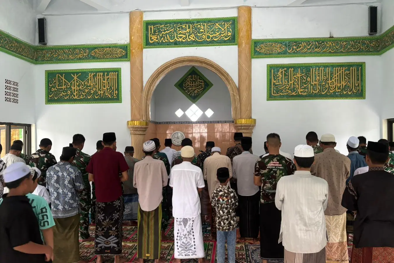 Masjid Nurul Jannah Jadi Ruang Konsolidasi Sosial Satgas TMMD Ke-128 Kodim 0820 Probolinggo dan Warga