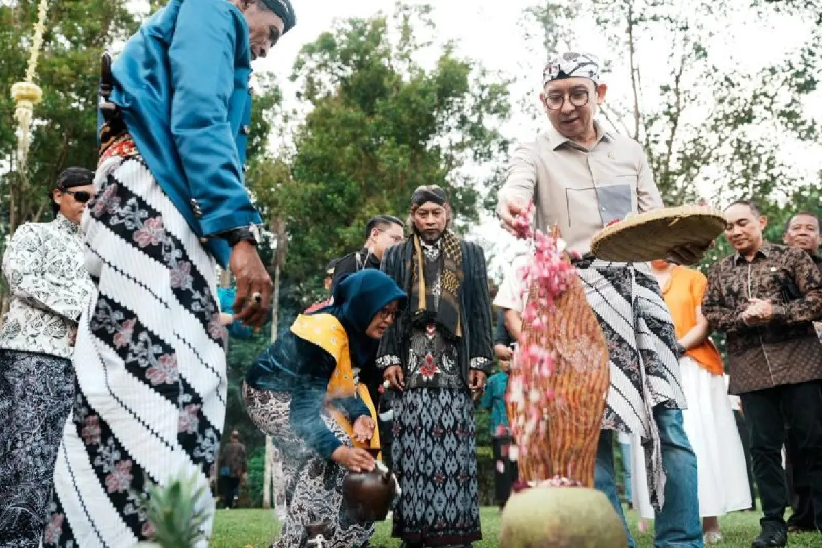 Perkuat Nilai Spiritual, Arca 'Mbah Bhelet' Dipindahkan ke Lapangan Kenari Borobudur