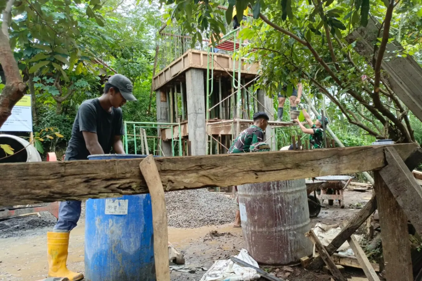 Pengecoran Tandon SPAM TMMD 128 Probolinggo Masuk Tahap Kunci