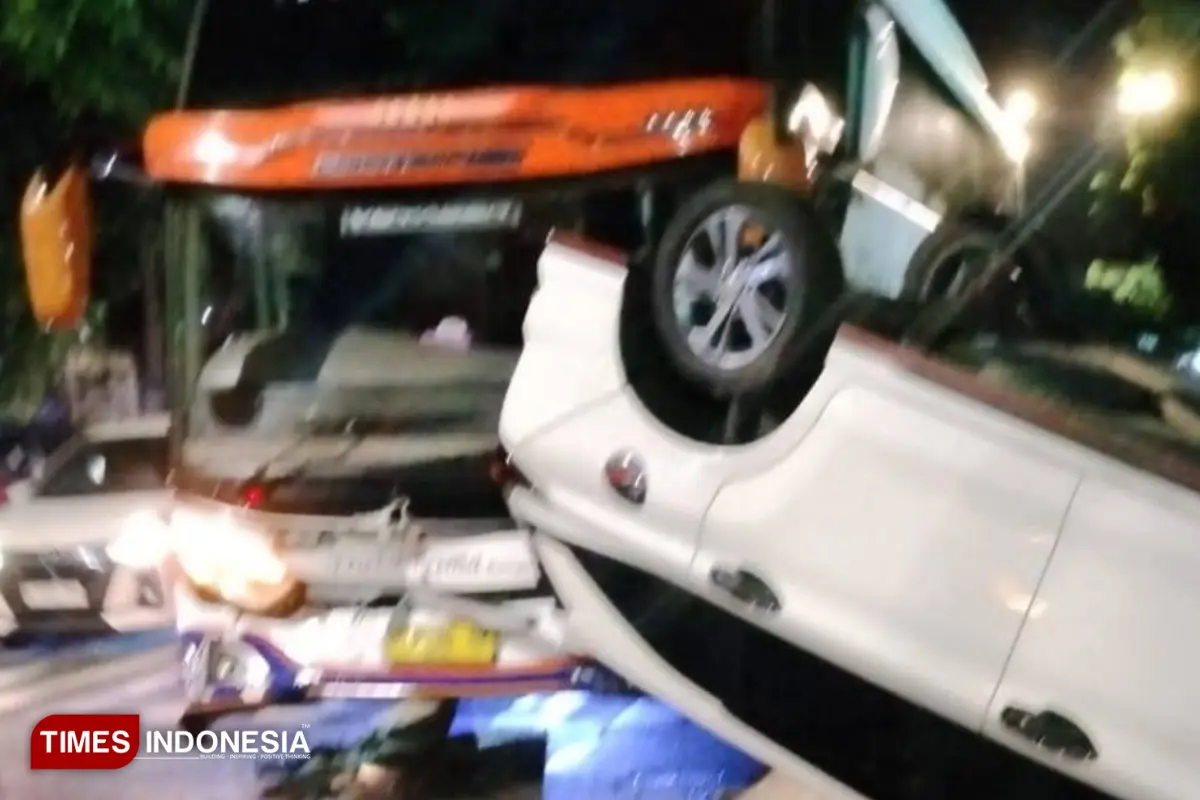 Laka Beruntun Bus Seruduk Dua Mobil di Kota Batu, Begini Kronologinya