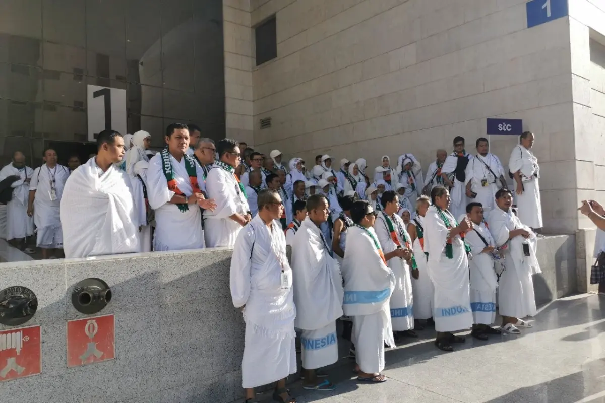 Jemaah Haji Indonesia Gelombang Kedua Diimbau Sudah Memakai Kain Ihram dari Embarkasi