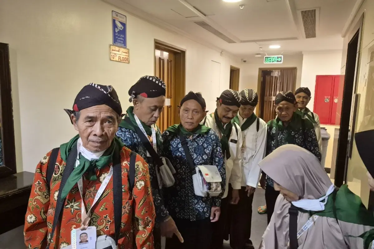 Angkat Kearifan Lokal, Jemaah Haji Gunungkidul Yogyakarta Kenakan Blangkon saat Ibadah