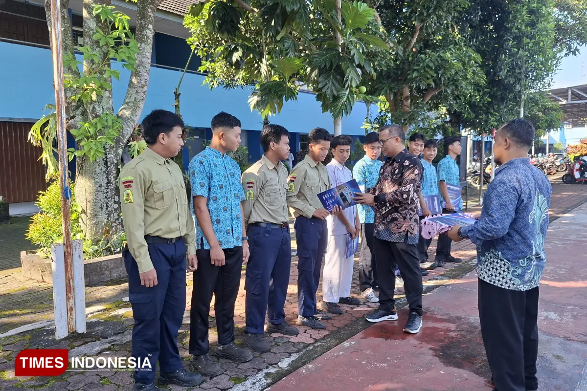 Bangun Generasi Emas, SMK Muhammadiyah 1 Kepanjen Beri Beasiswa Berprestasi