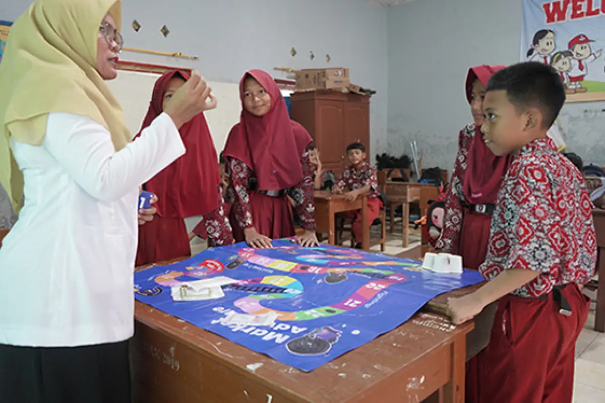 Dorong Pembelajaran Menyenangkan, Program 'OREO Berbagi Seru' Hadir di Pangandaran