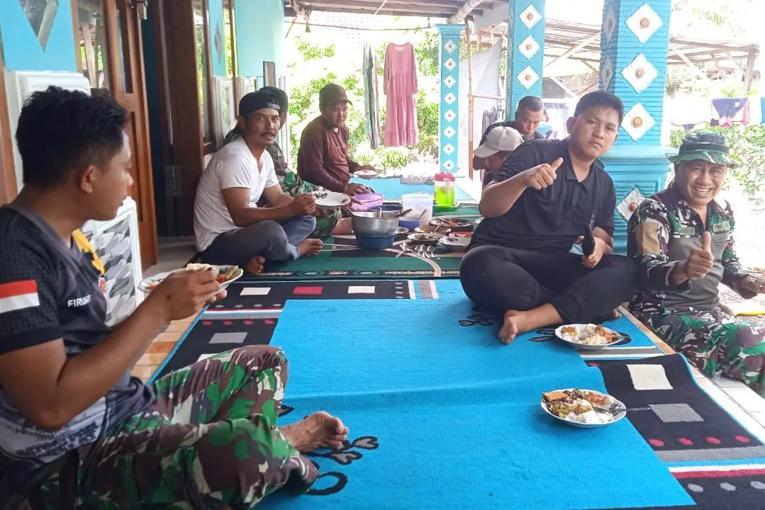 Di Balik Paving TMMD 128 Probolinggo, Ada Kehangatan Rumah Warga