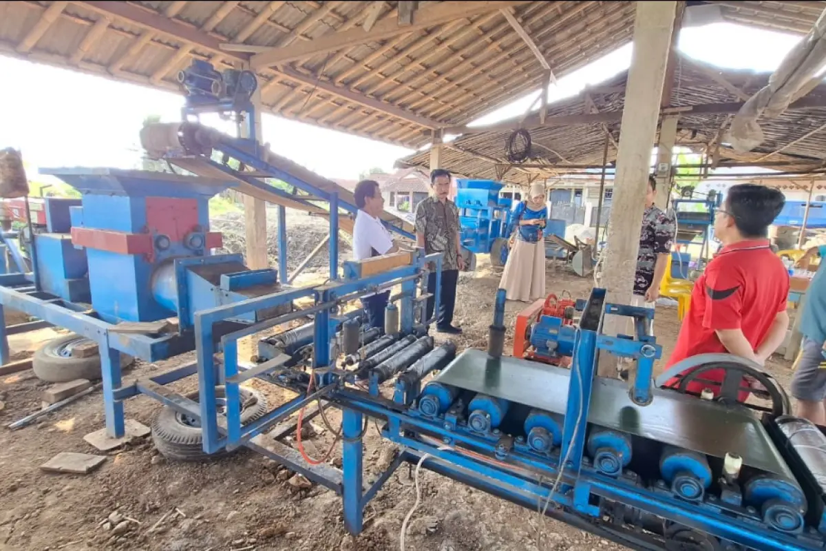 Manfaatkan Sedimentasi Waduk Mrica, 40 Perajin Ikuti Pelatihan Pembuatan Bata Ekpos dan Tempel