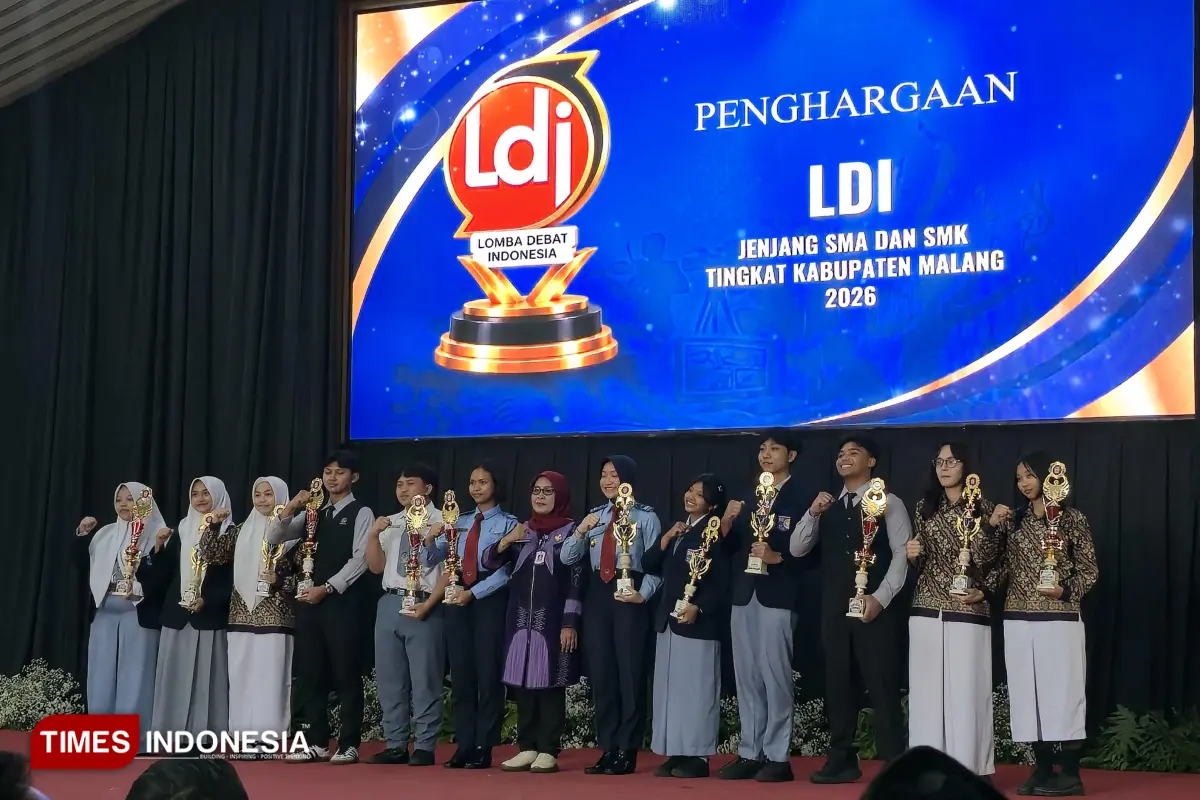 Pelajar dan Guru Berprestasi Menerima Penghargaan di ATIC Cabdin Pendidikan