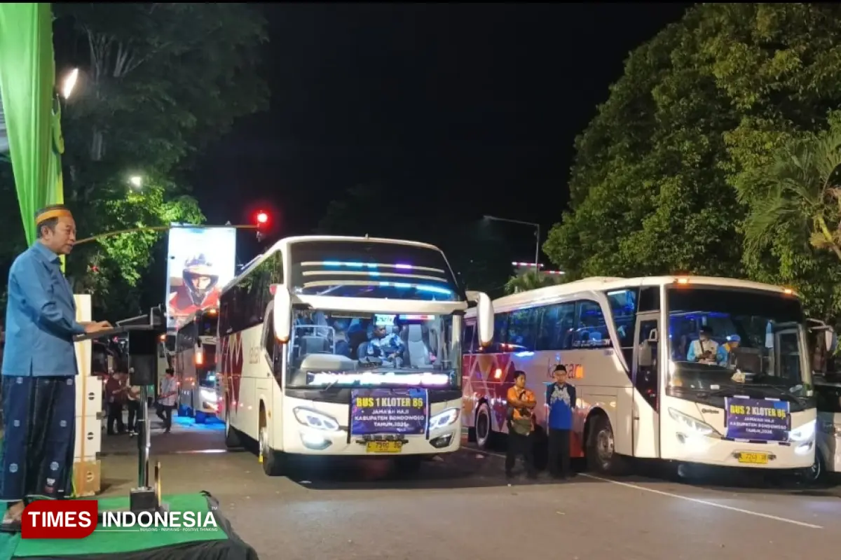 Bupati Bondowoso Lepas Ratusan Jemaah Haji, Titip Nama Baik Daerah