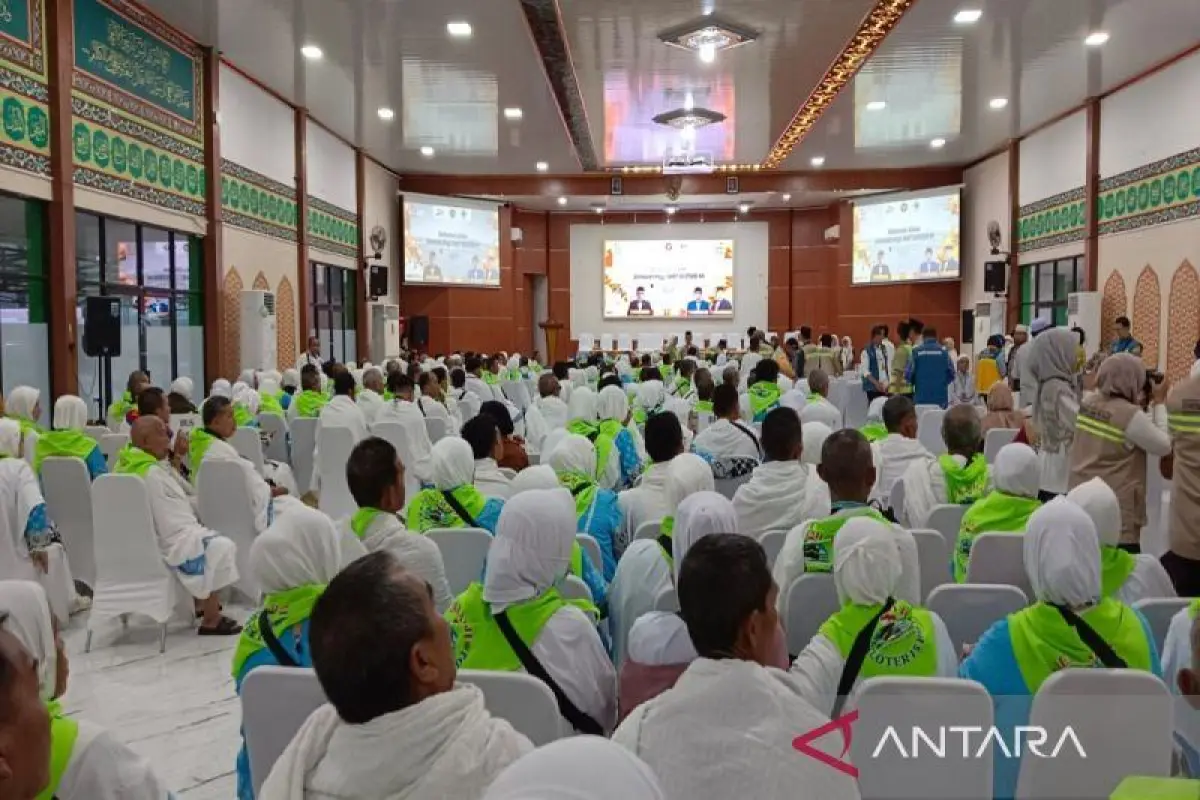Embarkasi Banjarmasin Terbangkan 357 Jemaah Haji Kloter 15