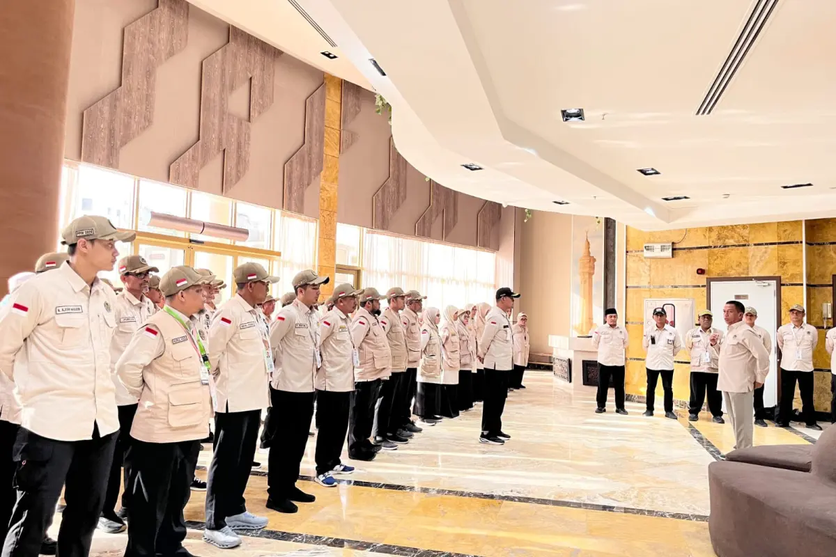 Pastikan Layanan Maksimal, Irjen Kemenhaj Pimpin Apel Siaga Petugas di Makkah