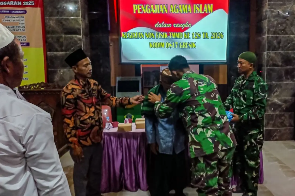 Ketika Sholawat Mengiringi TMMD 128 Gresik di Desa Slempit