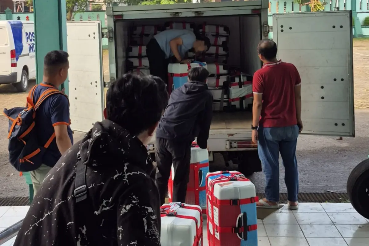 Puluhan Koper Jemaah Haji Cianjur Kloter 24 JKS Dikirim Lebih Awal ke Embarkasi Bekasi