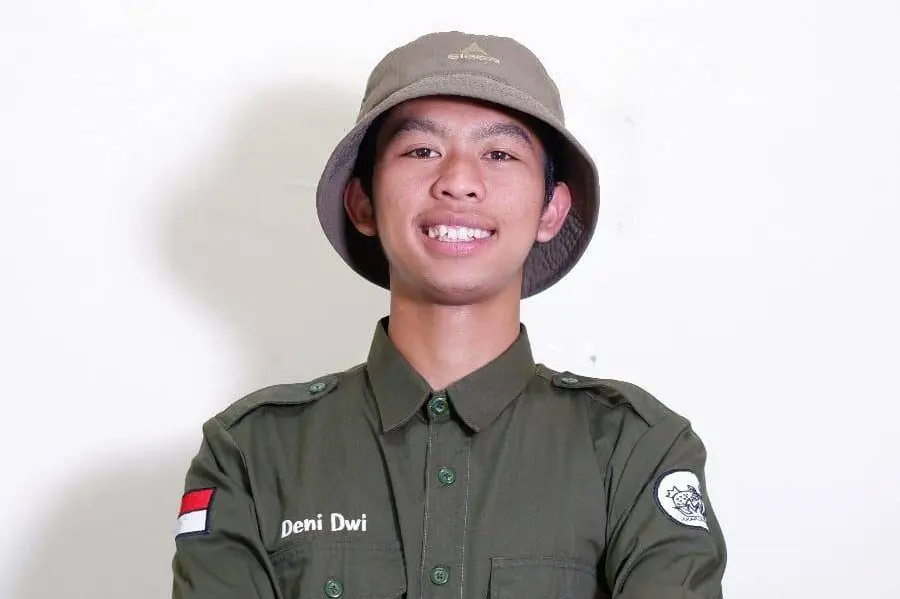 Dari Ketua UKM ke CEO, Alumni UNISMA Deni Dwi Mulyo Gerakkan Petani Muda Lewat Wirausaha