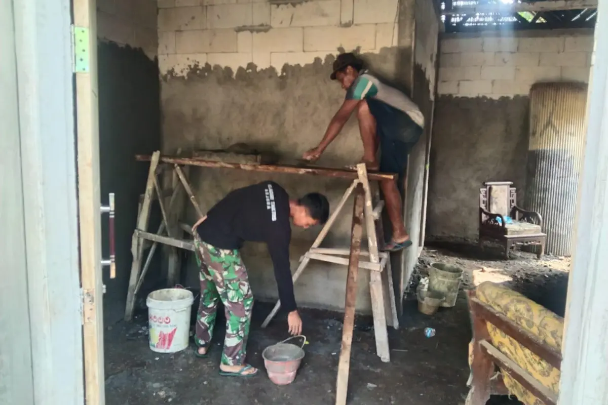 Rumah Khosinah Hampir Rampung, TMMD Ke-128 Hadirkan Harapan Baru di Desa Brabe