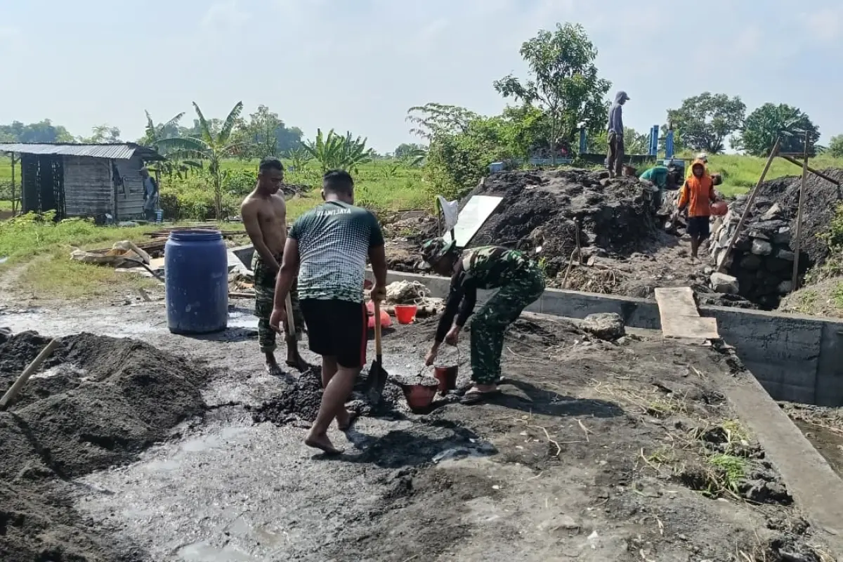 TMMD 128 Gresik, Dari Lumpur Sawah Tumbuh Semangat Kemanunggalan